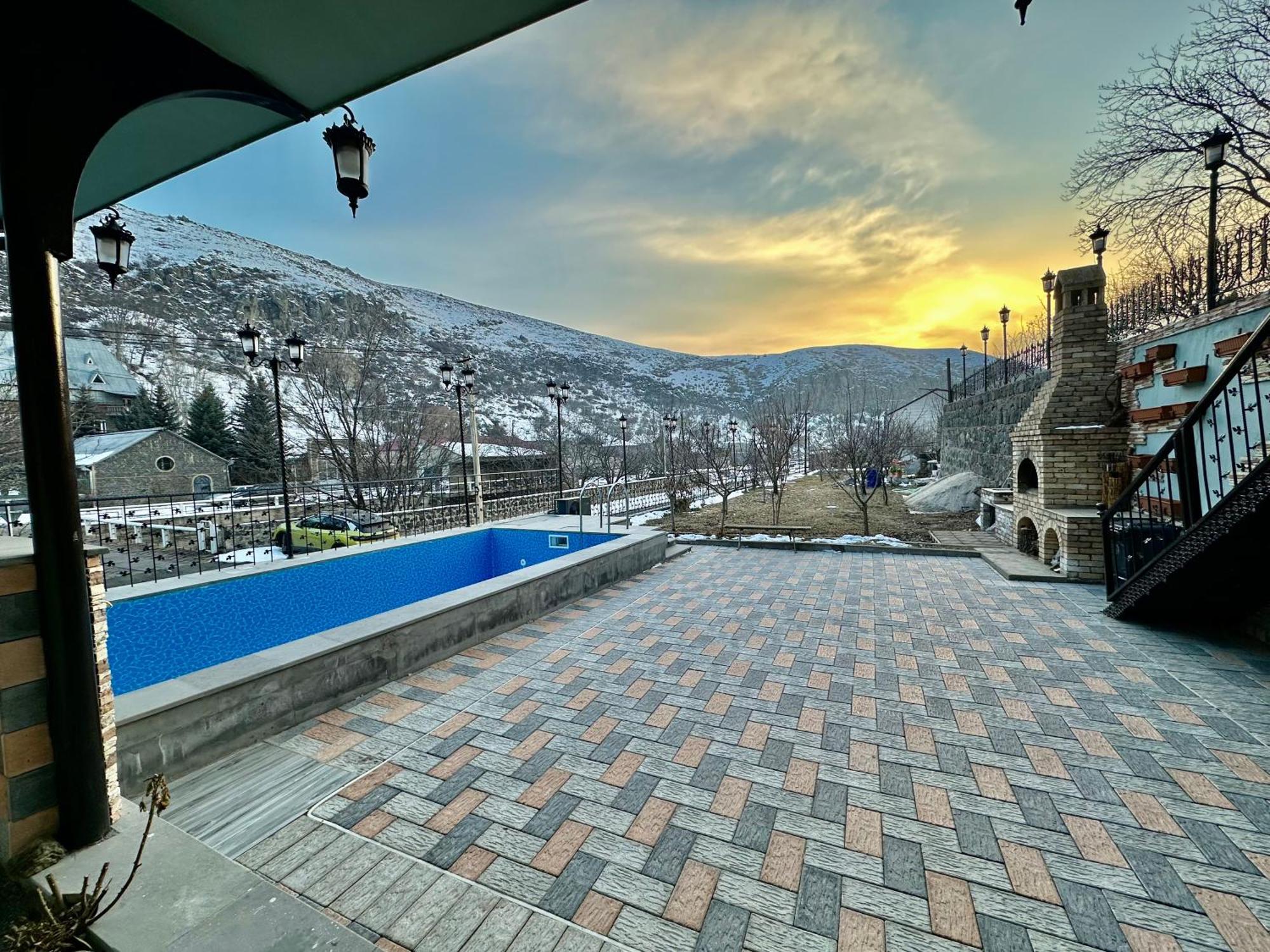 Bjni Tadevosyan Guest House מראה חיצוני תמונה